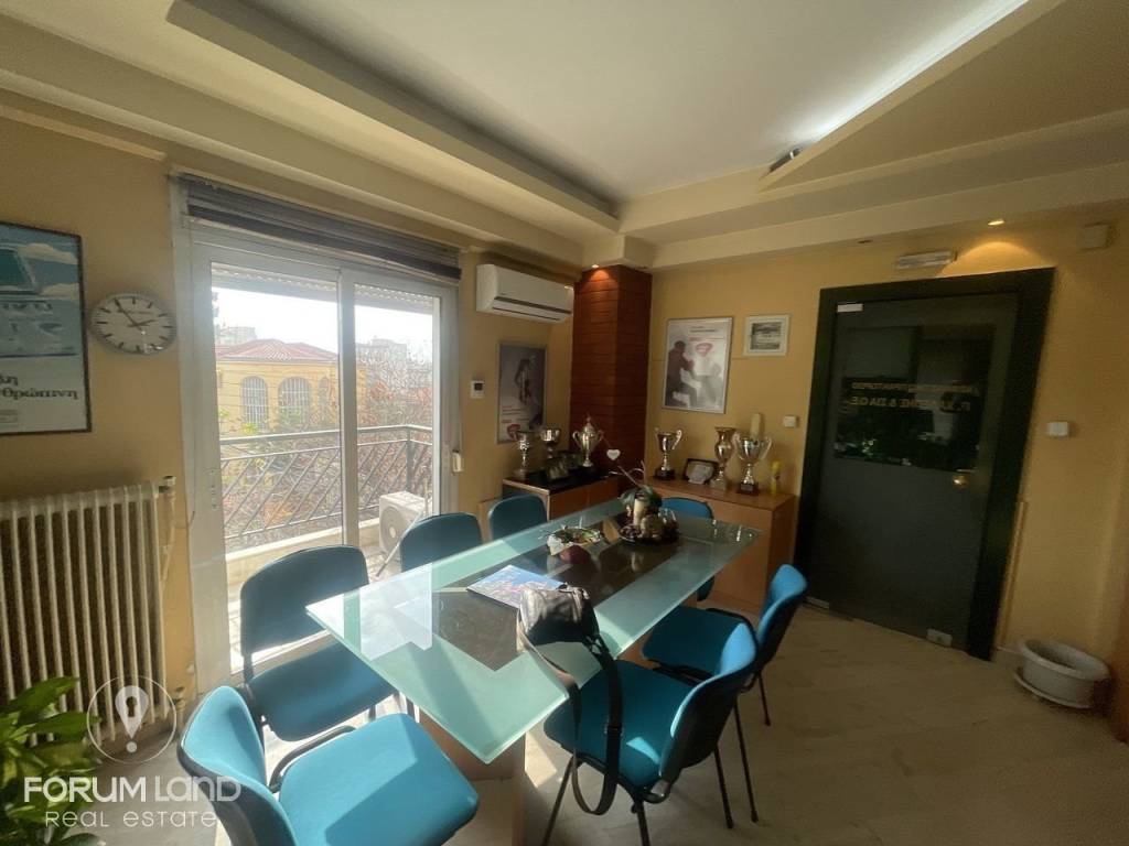 Forumland Real Estate, Εσωτερική όψη