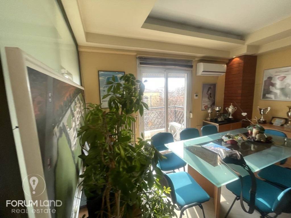 Forumland Real Estate, Εσωτερική όψη