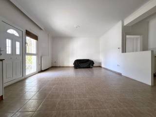 Καθιστικό και κουζίνα.