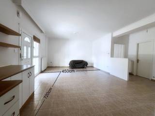 Καθιστικό και κουζίνα.