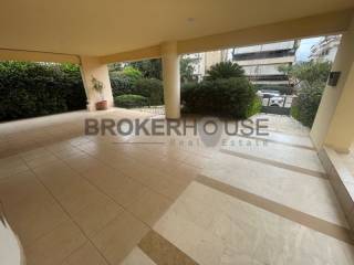 Είσοδος οικοδομής