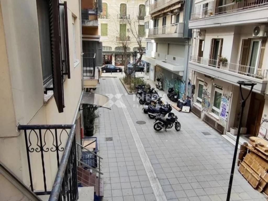 Θέα από μπαλκόνι