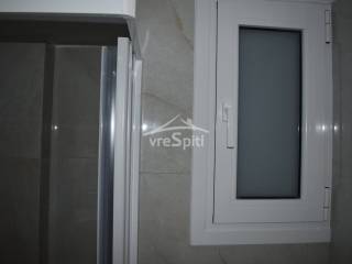 ΠΑΡΑΘΥΡΟ ΛΟΥΤΡΟΥ