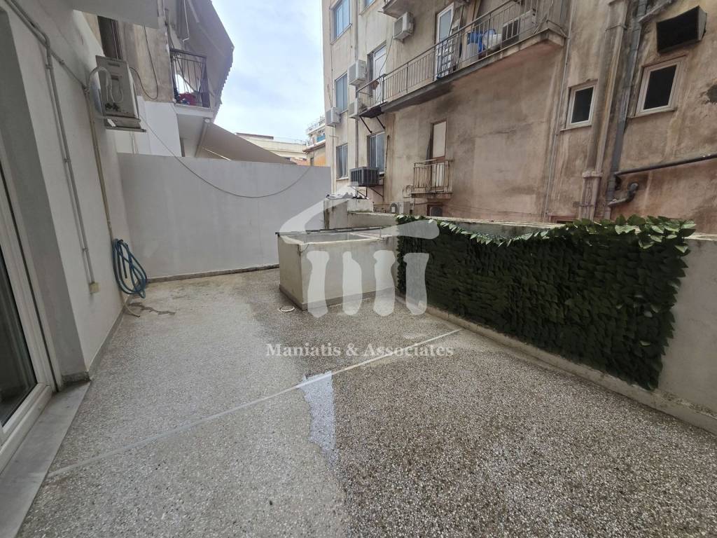 Εξωτερικοι χώροι