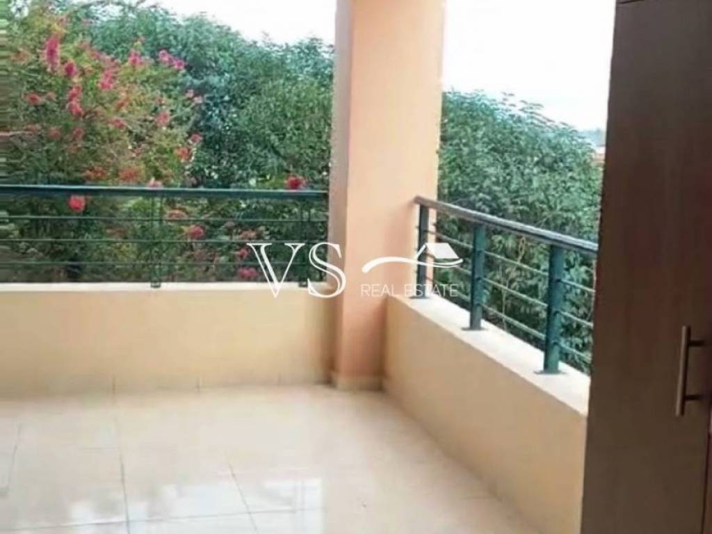 Θέα απο μπαλκόνι