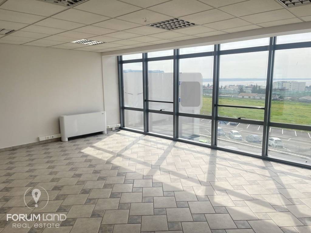 Forumland Real Estate, Εσωτερική όψη