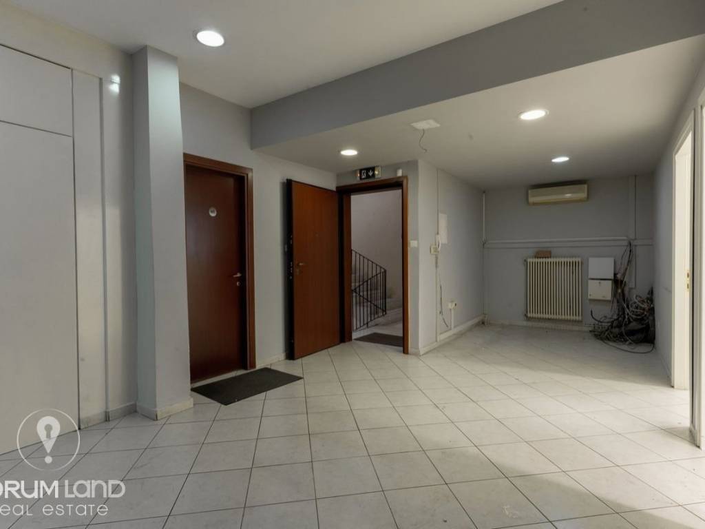 Forumland Real Estate, Εσωτερική όψη