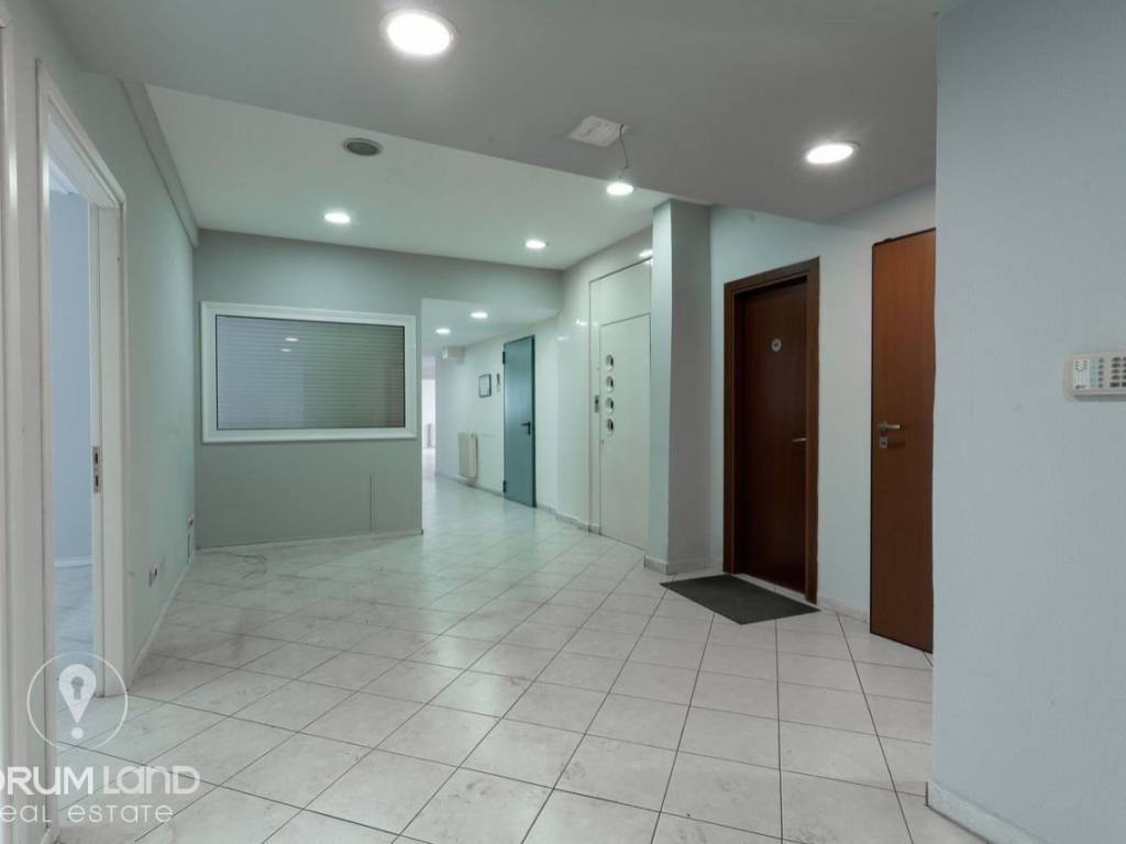 Forumland Real Estate, Εσωτερική όψη