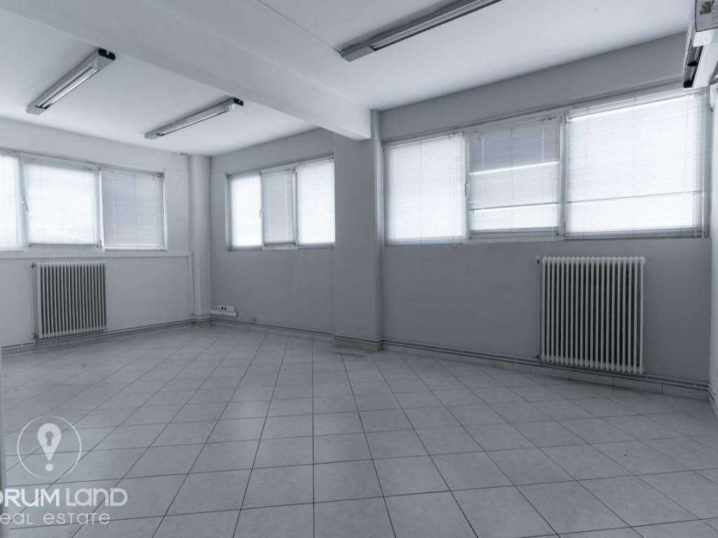 Forumland Real Estate, Esoterike opse