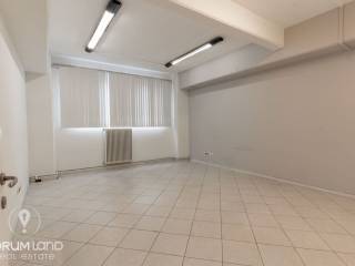 Forumland Real Estate, Esoterike opse