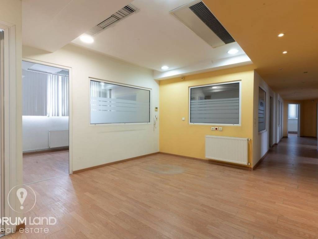 Forumland Real Estate, Εσωτερική όψη