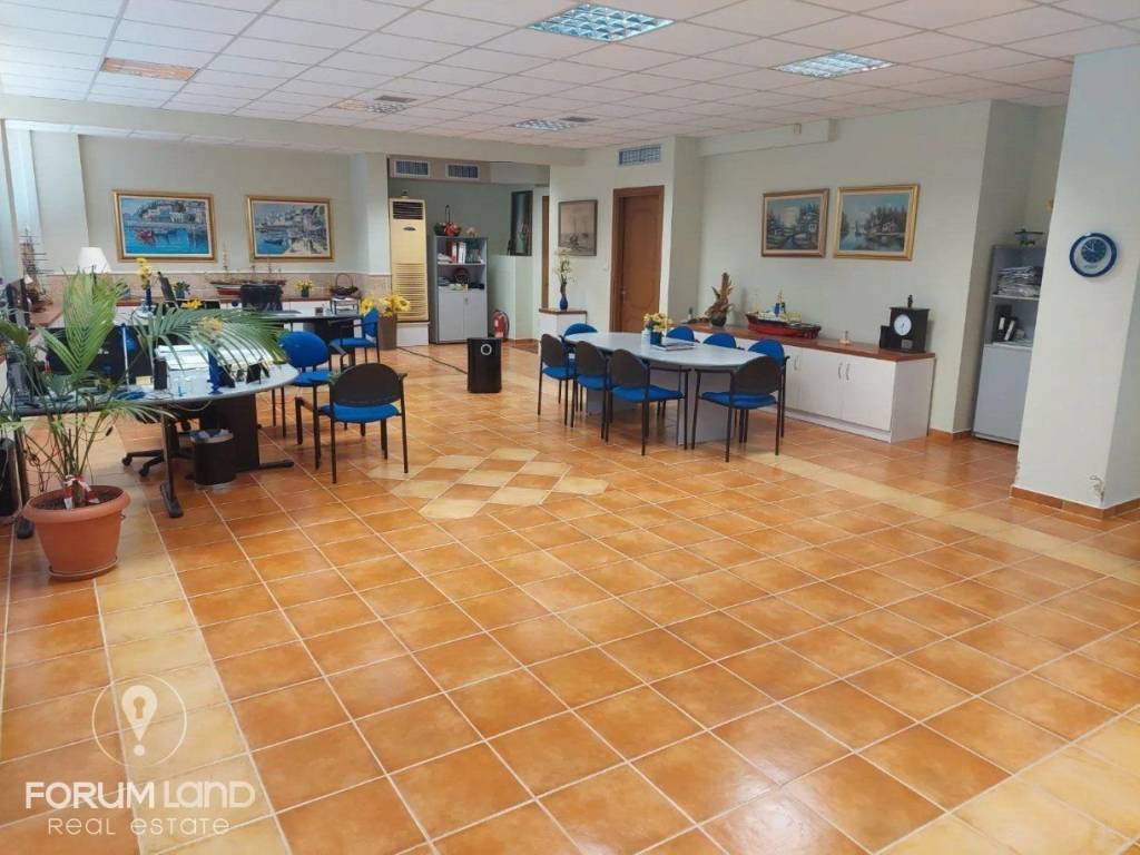 Forumland Real Estate, Εσωτερική όψη