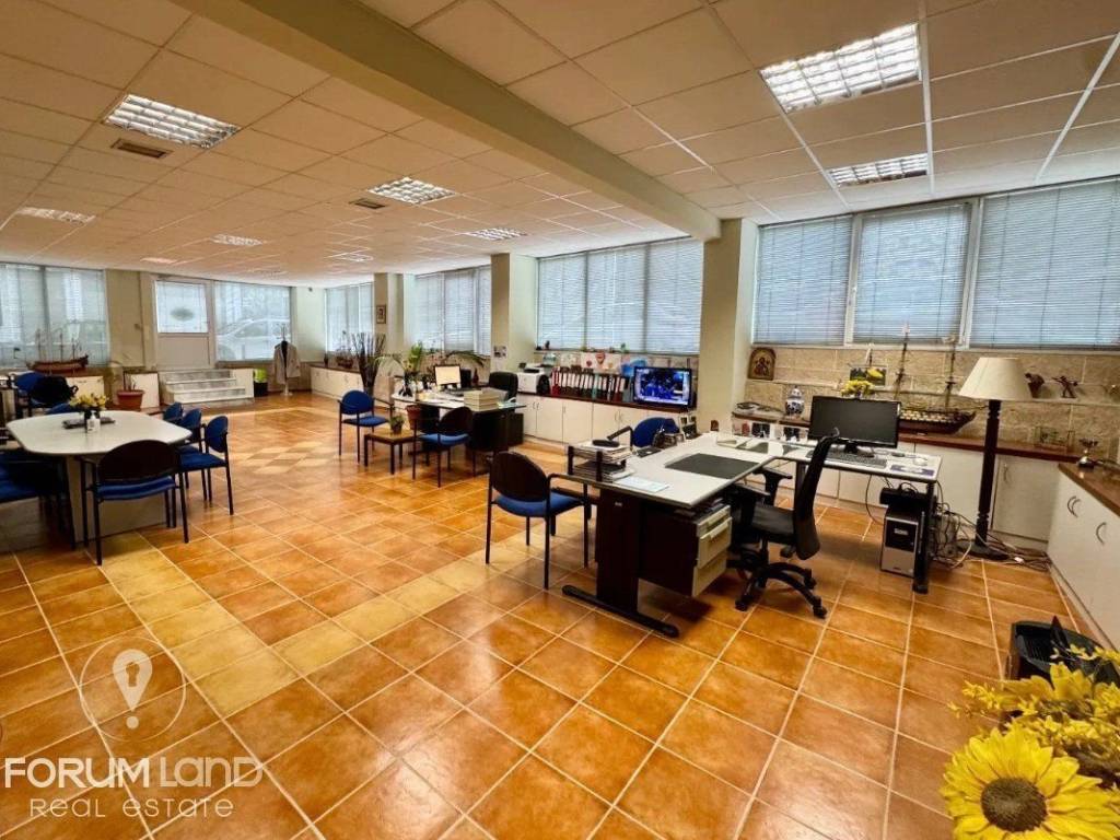 Forumland Real Estate, Εσωτερική όψη