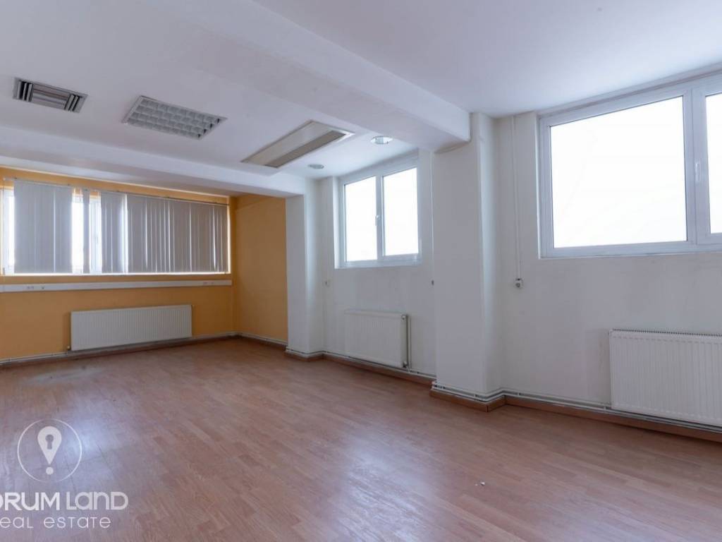 Forumland Real Estate, Εσωτερική όψη