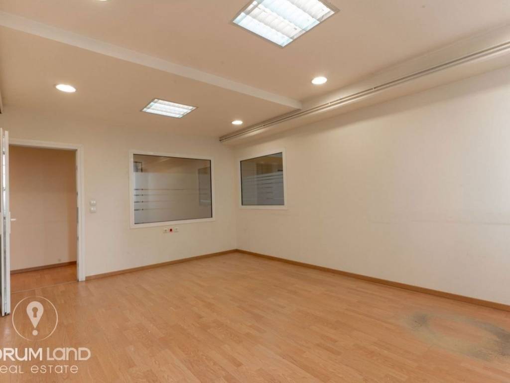 Forumland Real Estate, Esoterike opse