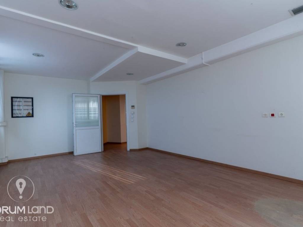 Forumland Real Estate, Esoterike opse