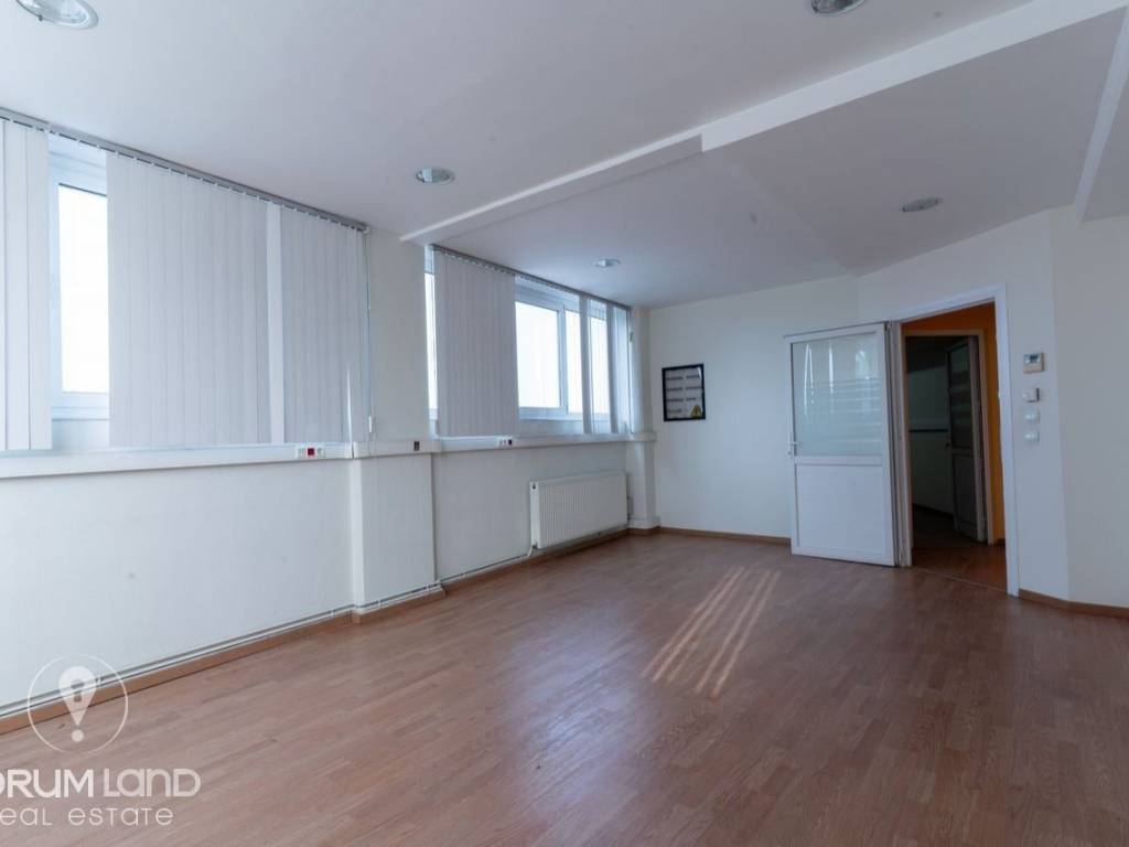 Forumland Real Estate, Esoterike opse