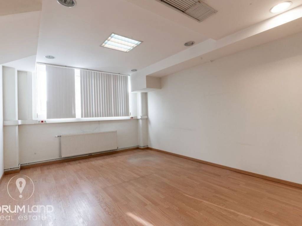 Forumland Real Estate, Esoterike opse