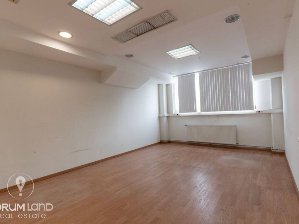 Forumland Real Estate, Esoterike opse