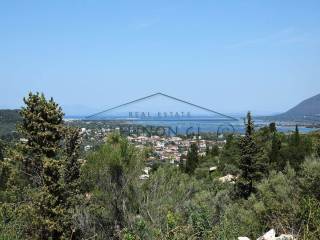 Η όμορφη θέα από το αγροτεμάχιο