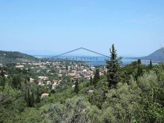 Η όμορφη θέα από το αγροτεμάχιο