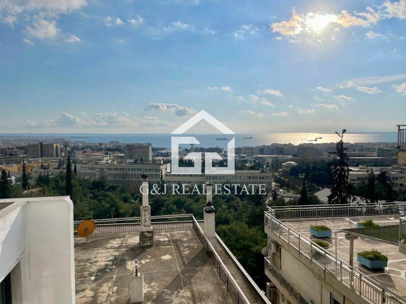 Θέα από μπαλκόνι