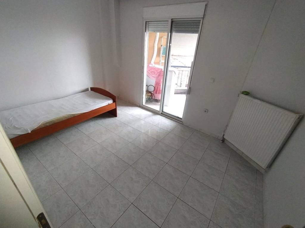 ANYPLACE MESITIKES YPERESIES