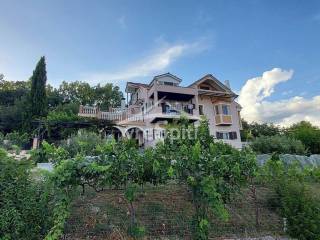 ΑΠΟΨΗ ΑΚΙΝΗΤΟΥ