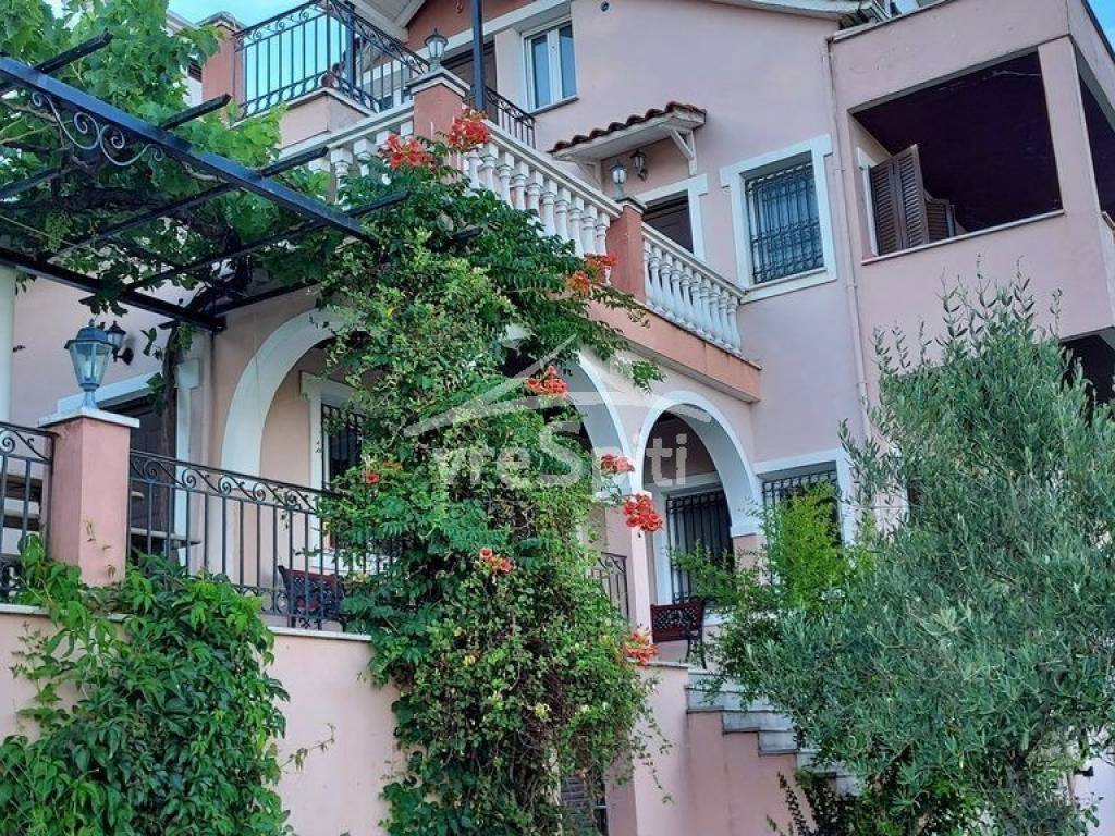 ΑΠΟΨΗ ΑΚΙΝΗΤΟΥ