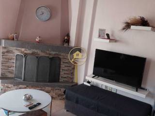 σαλόνι-τζάκι