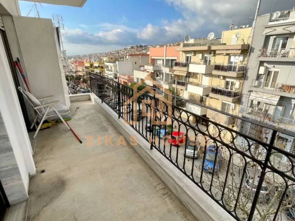 Θέα από μπαλκόνι