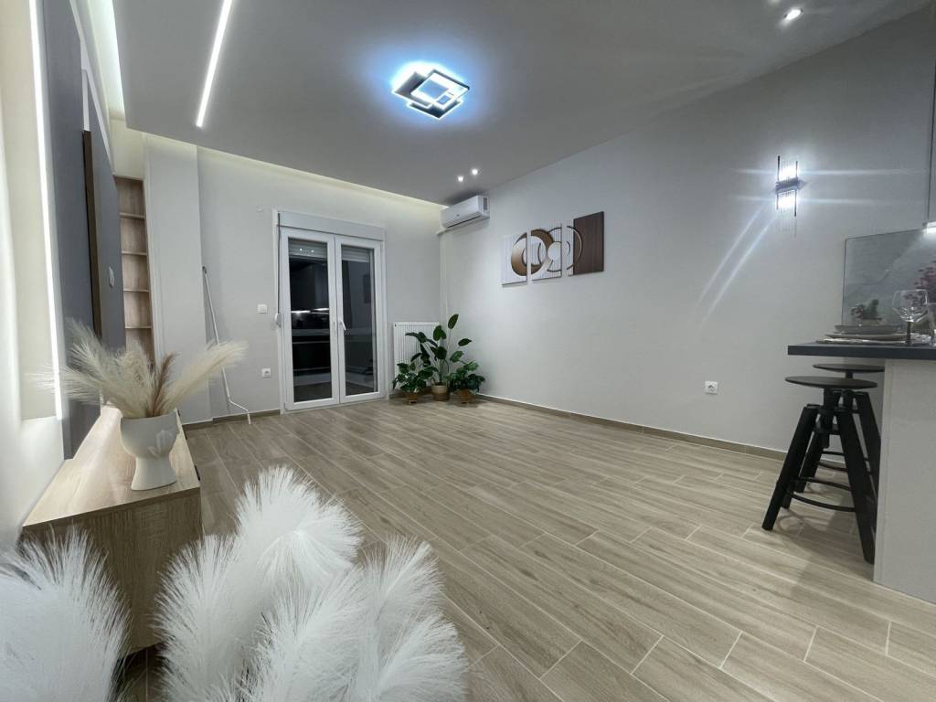 Κρυφοί φωτισμοί και μοντέρνα φωτιστικά