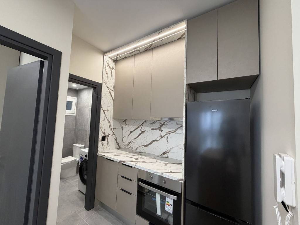 Monterna koyzina me opse marmaroy