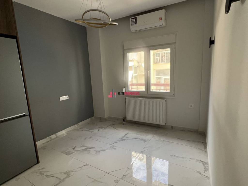 ΣΑΛΟΚΟΥΖΙΝΑ