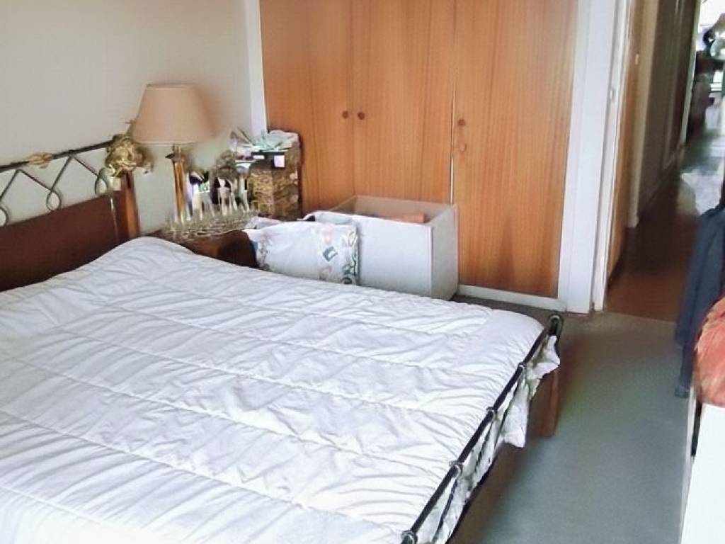 YPNODOMATIO 1. THEA THALASSA APO KREBATI