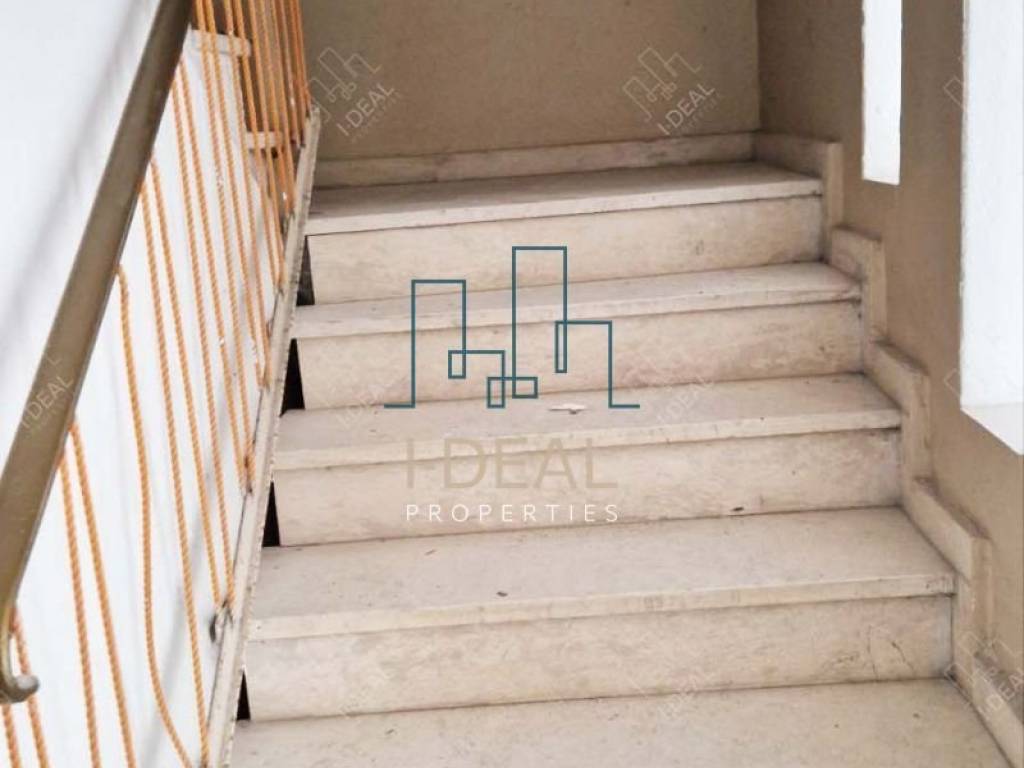 εισοδος οικοδομής