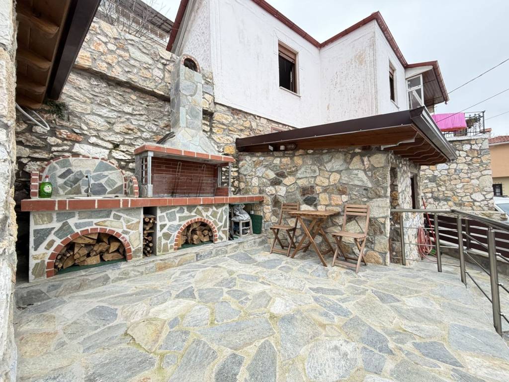 Exoterike apotheke gia lebeostasio kai barbeque