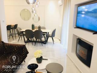 Forumland Real Estate, Saloni me tzaki