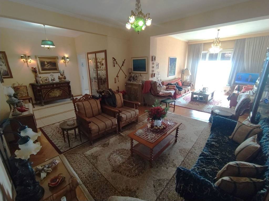 ANYPLACE MESITIKES YPERESIES