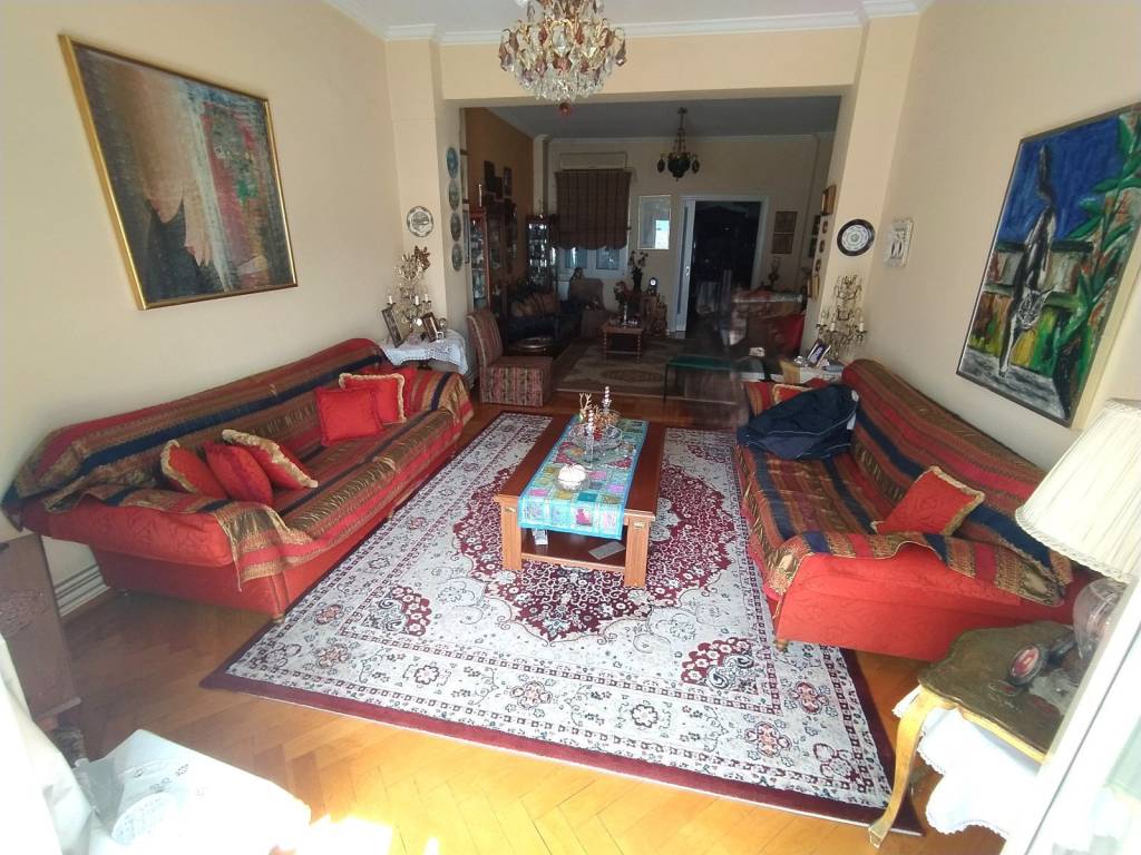 ANYPLACE MESITIKES YPERESIES