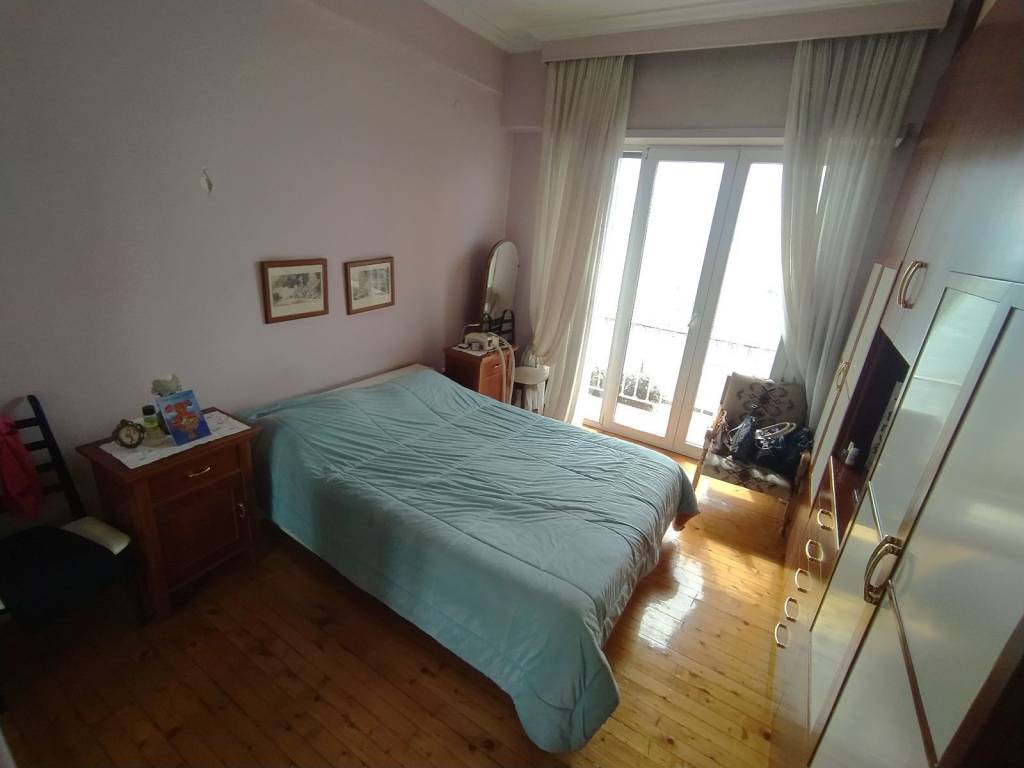 ANYPLACE MESITIKES YPERESIES