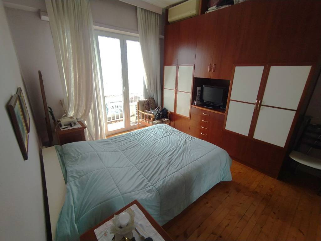 ANYPLACE MESITIKES YPERESIES