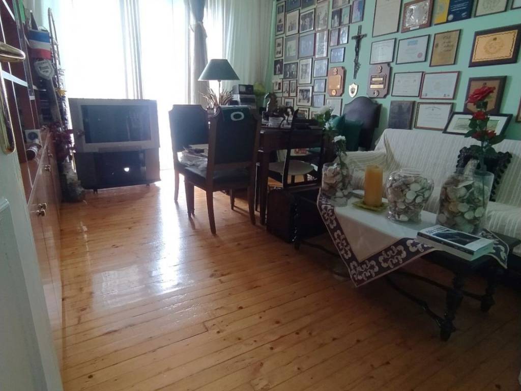 ANYPLACE MESITIKES YPERESIES