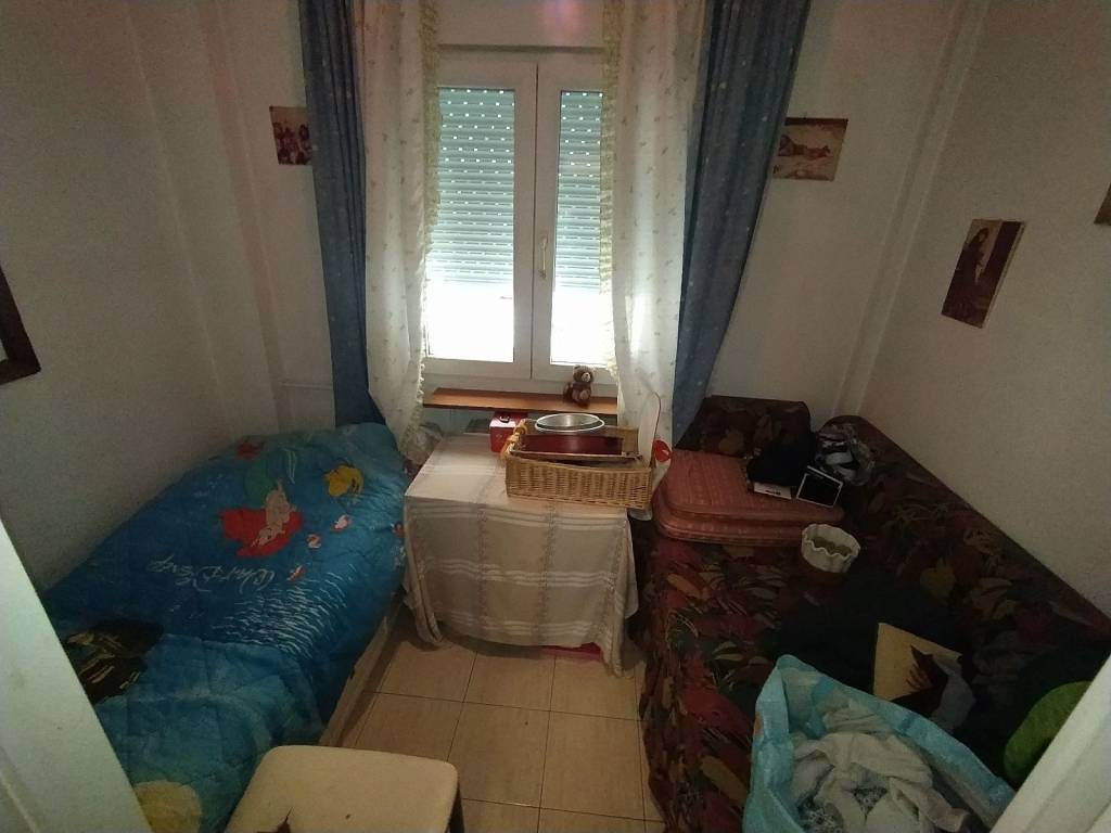 ANYPLACE MESITIKES YPERESIES