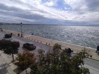 ANYPLACE MESITIKES YPERESIES