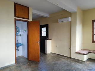 DIAMPERES KAI PHOTEINO