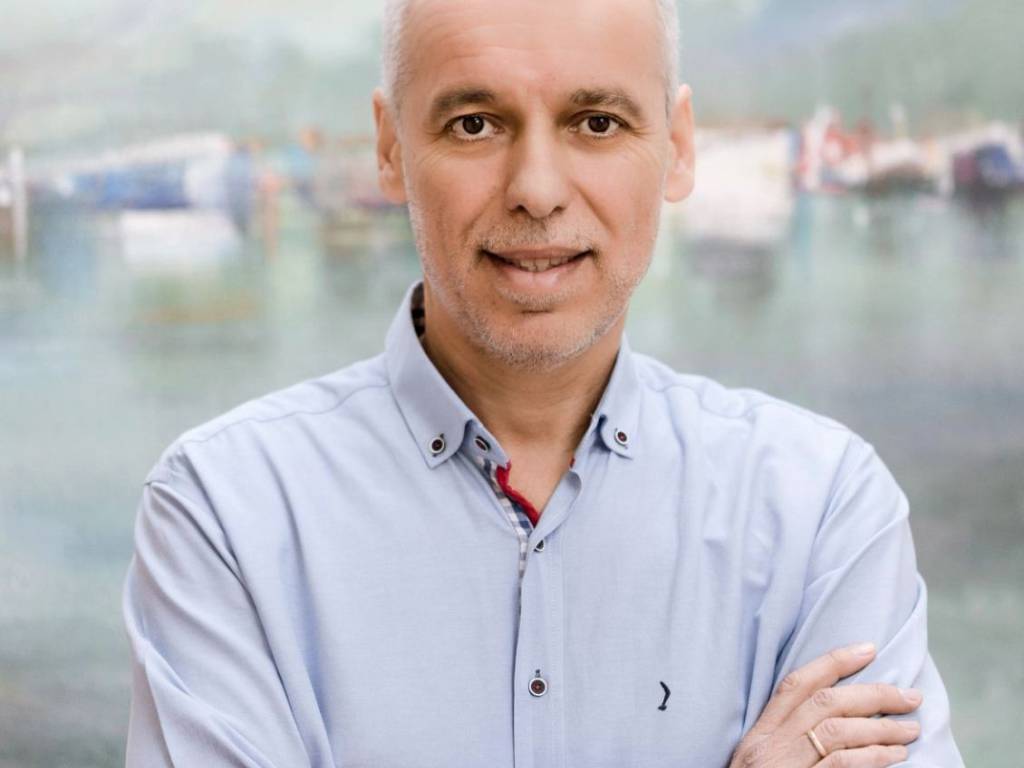 APOSTOLOS DEM MPEMPES, politikos mech. kai mesites akineton