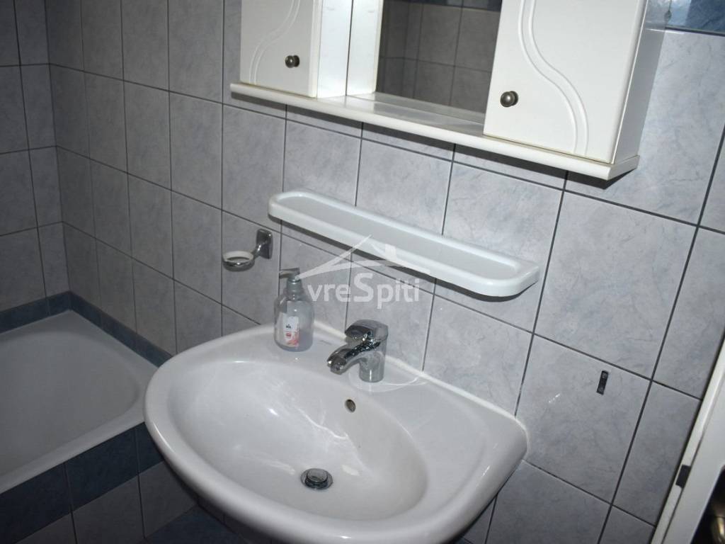 ΑΠΟΨΗ ΛΟΥΤΡΟΥ