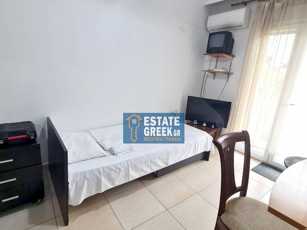 Ενοικιάζεται μερικώς ανακαινισμένη Γκαρσονιέρα 50τ.μ