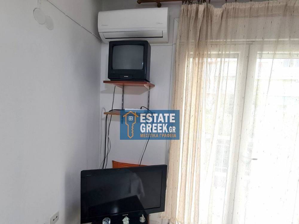 Ενοικιάζεται μερικώς ανακαινισμένη Γκαρσονιέρα 50τ.μ